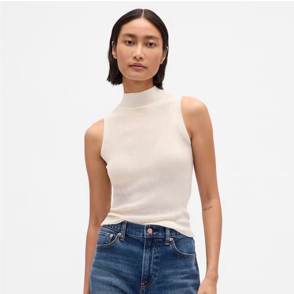 GAP Gray Sleeveless Ribbed Knit Tanktop